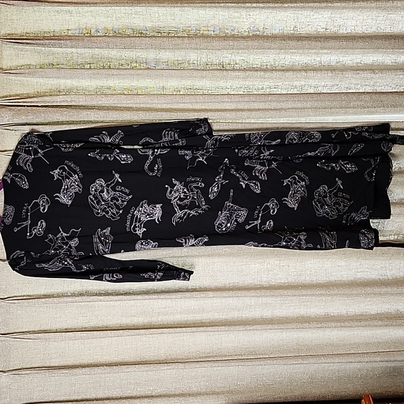 Disturbia Zodiac Wrap Dress - Picture 4 of 5